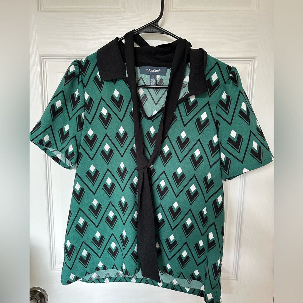 ModCloth Green Art Deco Blouse